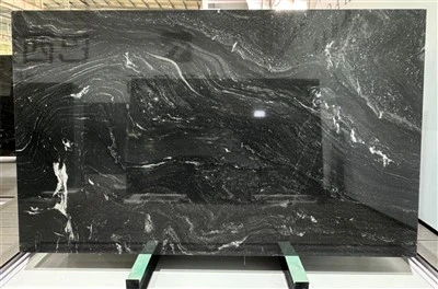 Qora o'rmon granit plitasi